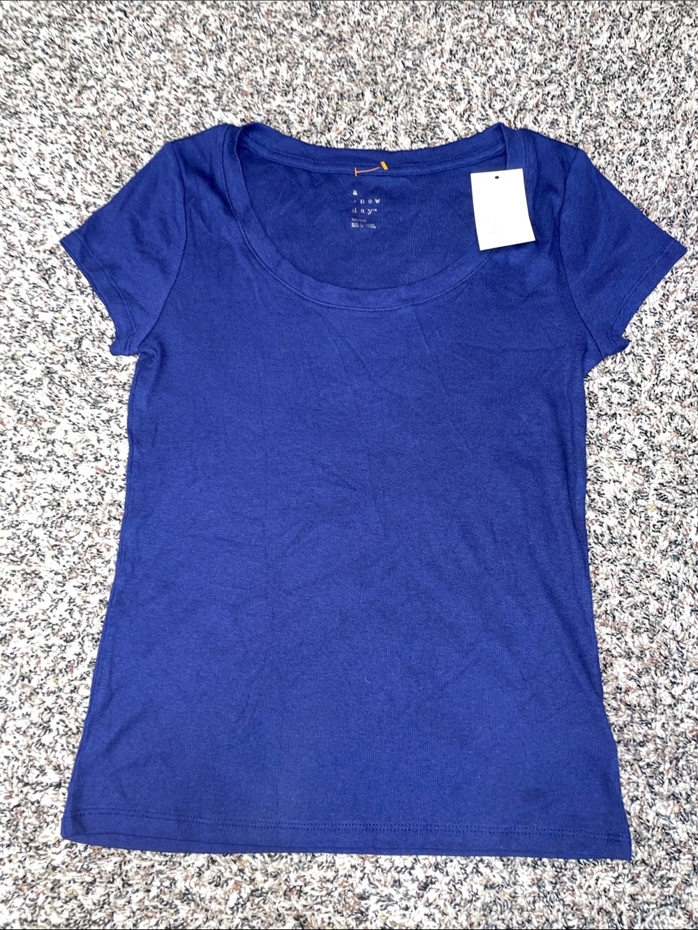 A New Day Woman’s Short-Sleeve Scoop Neck Tee - Navy M NWT